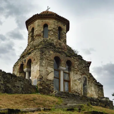 Srednjovekovni manastir sa prvom bolnicom