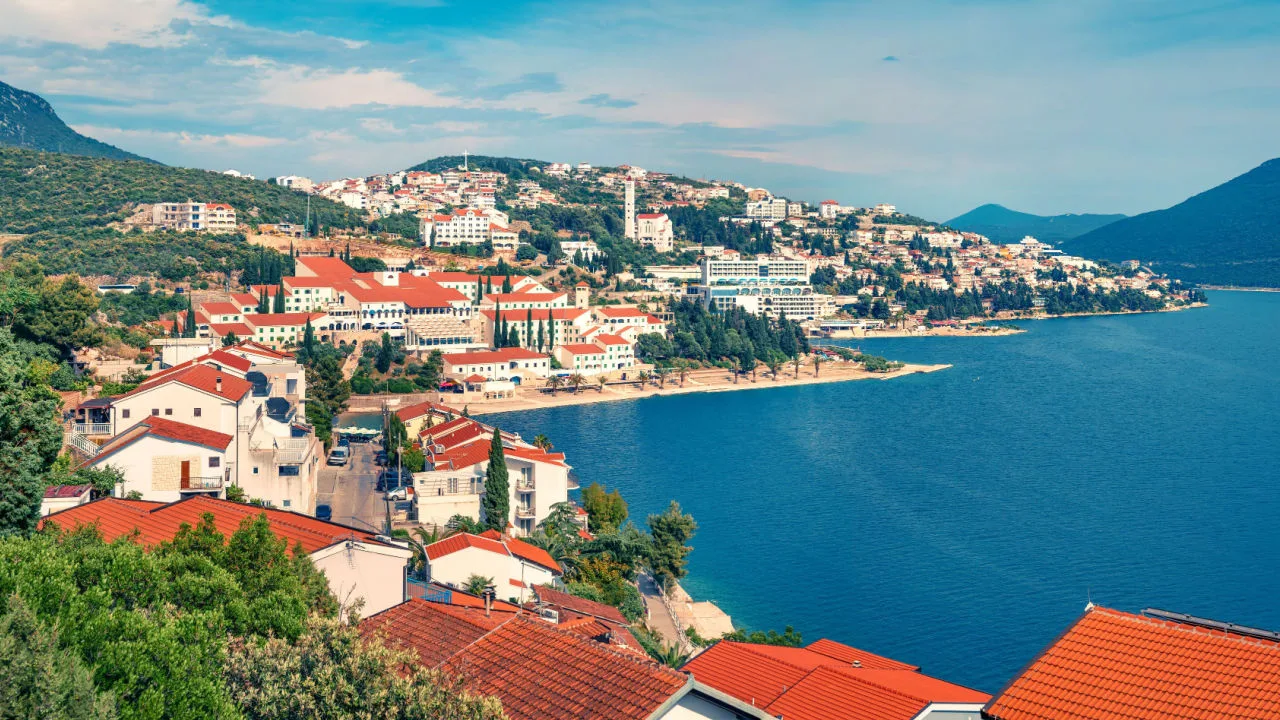 Neum — 24 km izlaza BiH na Jadran