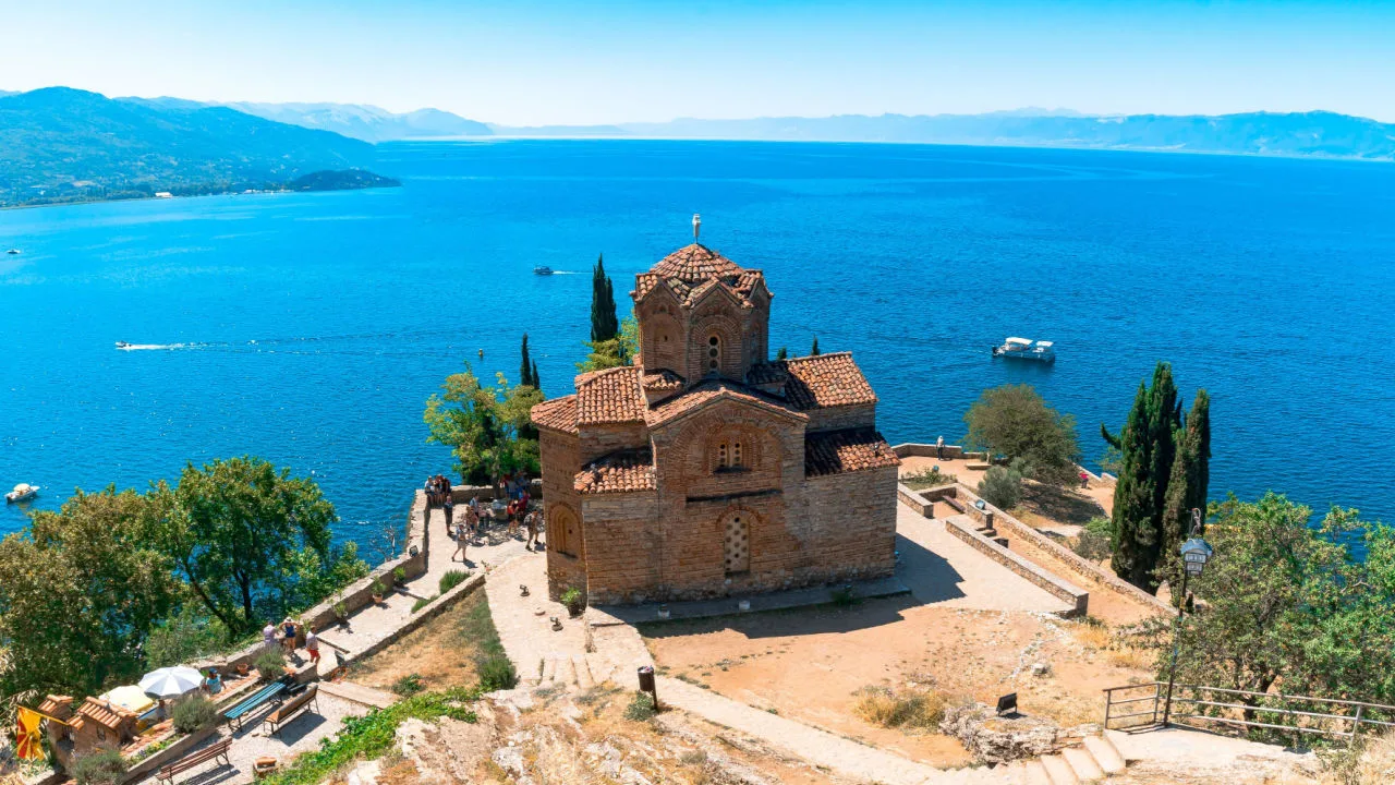 Ohridsko jezero — tektonsko jezero S. Makedonije
