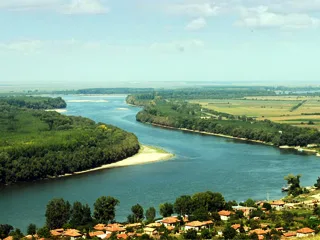 Reka Dunav u ravnici
