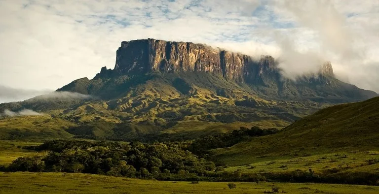 Planina Roraima na Gvajanskoj visoravni sa ravnim vrhom
