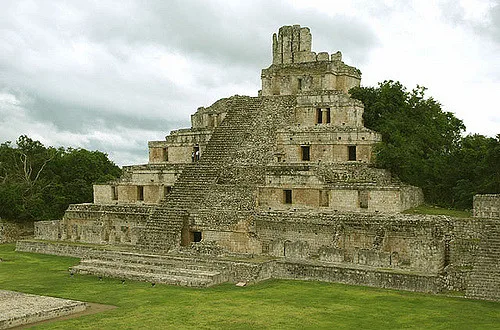Piramide — materijalni ostaci prošlosti