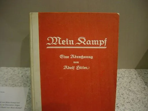 Mein Kampf kao simbol nacističke ideologije posle Versaja